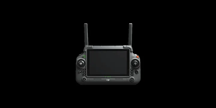 A DJI TKPL 2 remote controller with its screen and antennas